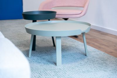 Die neue Lehrerlounge wurde als warmer, einladender Begegnungsraum gestaltet