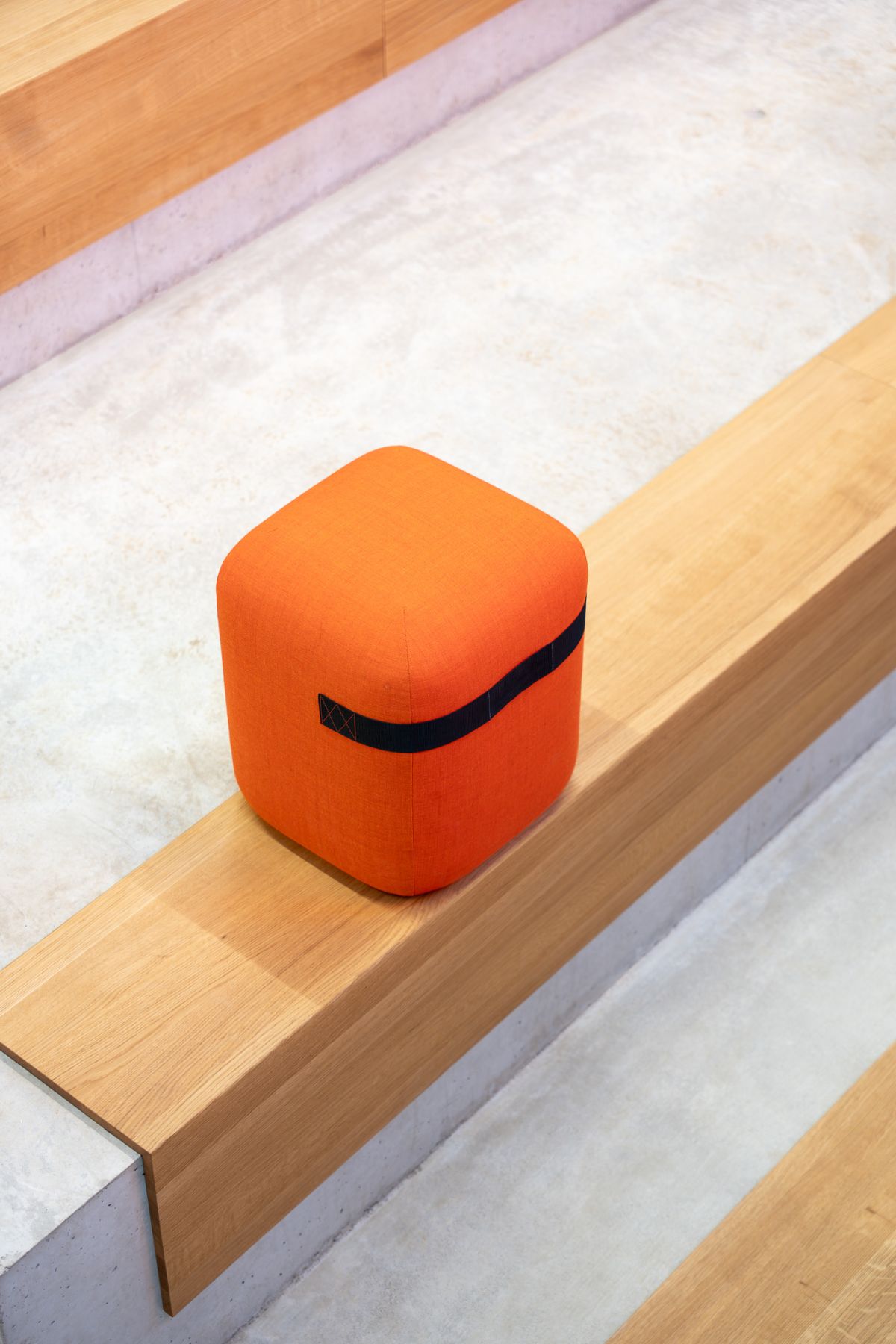 Stilvolle Sitzhocker für individuelle Raumszenarien