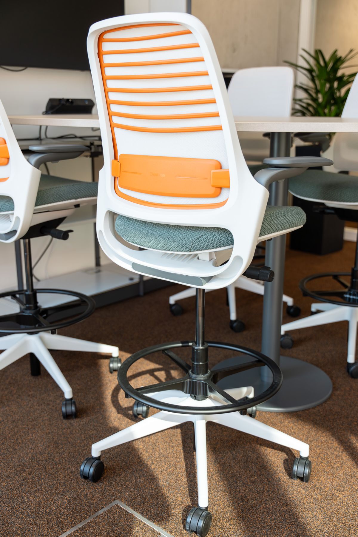 Mehr als nur ein Arbeitsstuhl. Ein komfortabler Bürodrehstuhl mit einem hohen Maß an Ergonomie