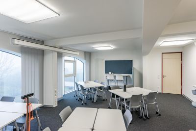 Ein vielseitiger Schulungsraum mit vielen Tools, um sich aktiv im Lernprozess einzubringen